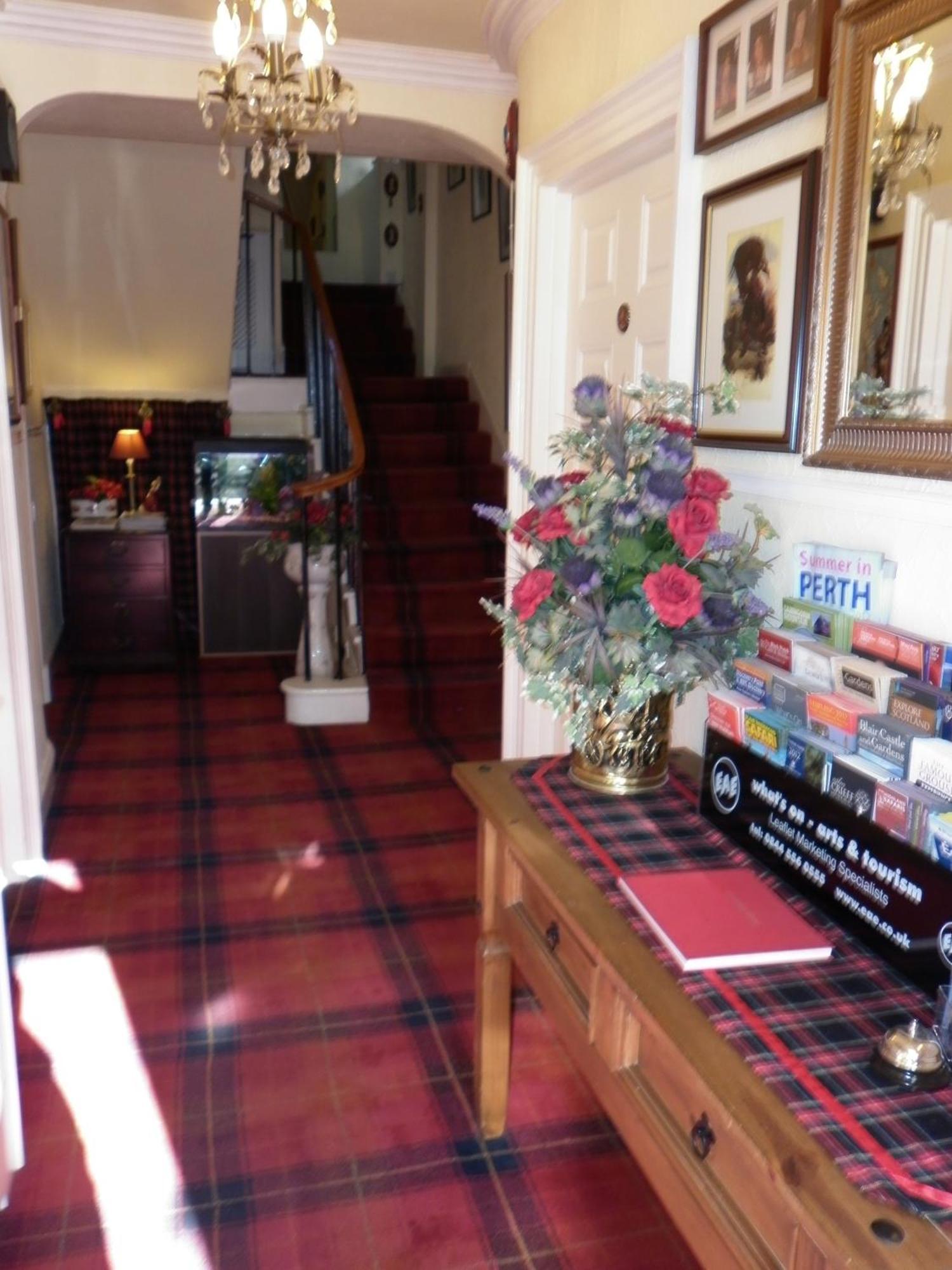 Comelybank Guesthouse Crieff Exteriör bild