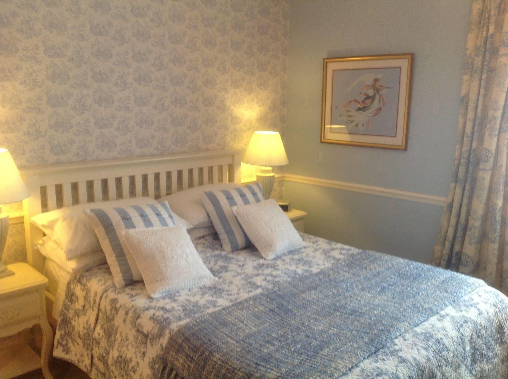 Comelybank Guesthouse Crieff Exteriör bild